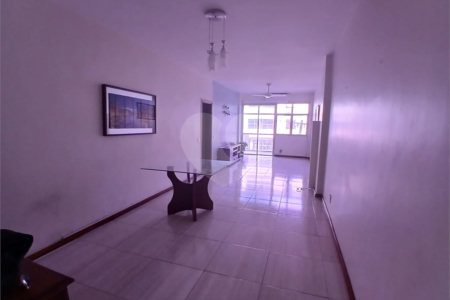 Apartamento à venda com 3 quartos, sendo 1 suíte,  em Tijuca, Rio de Janeiro, RJ