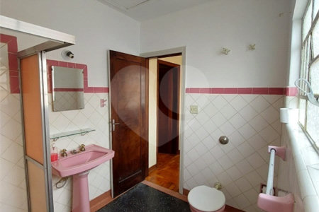 Sobrado à venda com 3 quartos em Vila Gumercindo, São Paulo, SP