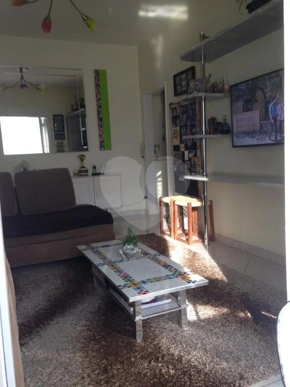 Apartamento à venda na Santa Cecília.