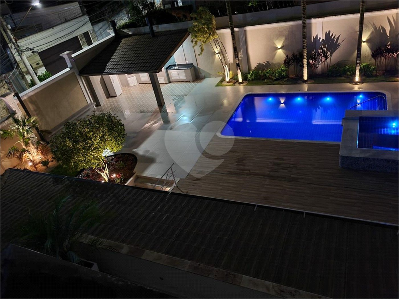 Casa à venda com 5 suítes em Paraisópolis, São Paulo, SP