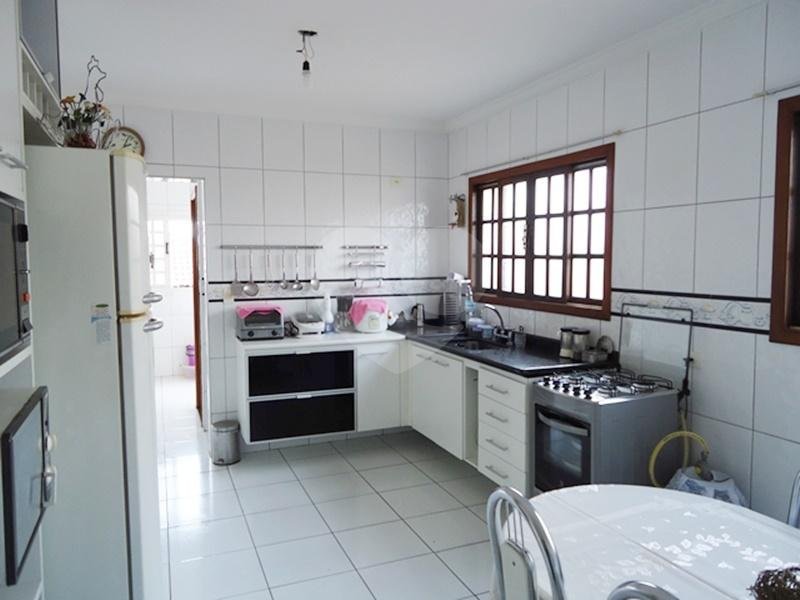 Sobrado à venda com 3 quartos, sendo 1 suíte, em Vila Constança, São Paulo, SP