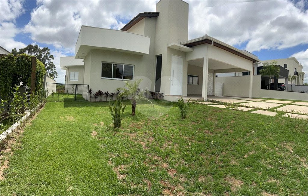 Casa à venda com 3 suítes no condomínio Palmeiras Imperiais, Salto - SP