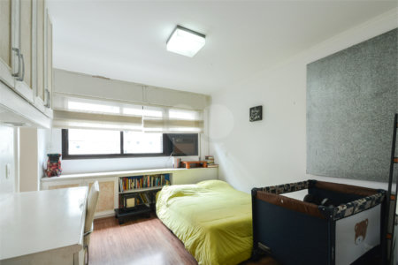 Apartamento à venda com 4 quartos, sendo 3 suítes,  em Jardim Paulista, São Paulo, SP