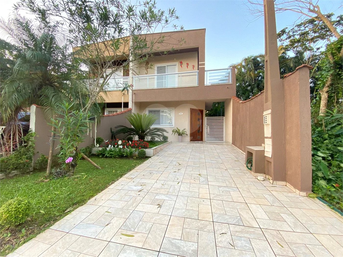 Casa à venda ou para alugar com 3 quartos, sendo 1 suíte,  em Morada da Praia, Bertioga, SP
