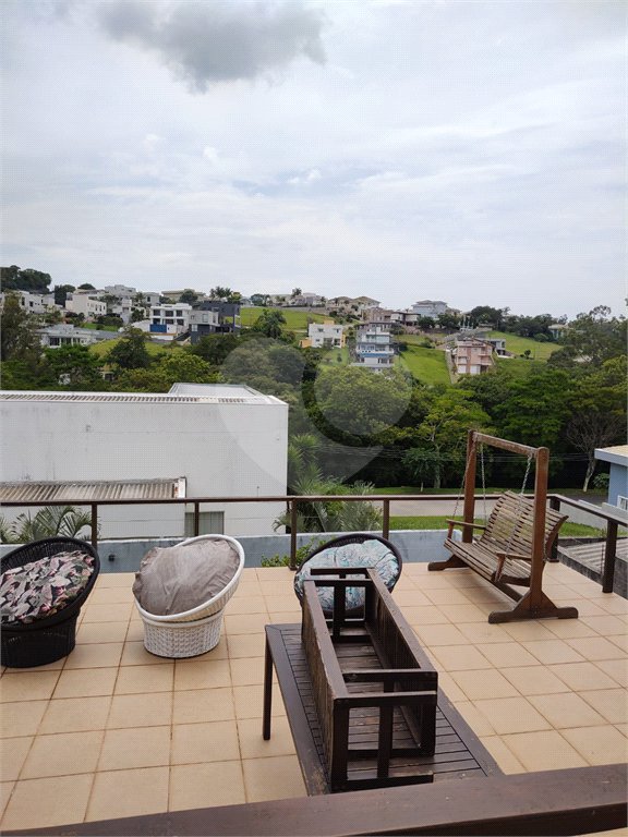 Casa à venda com 4 quartos, sendo 2 suítes, no condomínio Residencial Villaggio Paradiso, Itatiba - SP