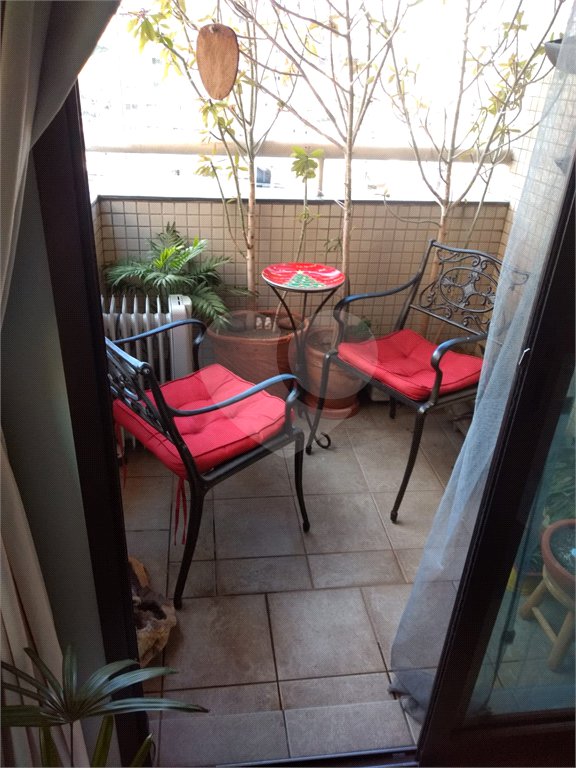 Apartamento à venda com 3 quartos, sendo 1 suíte,  em Vila Romana, São Paulo, SP