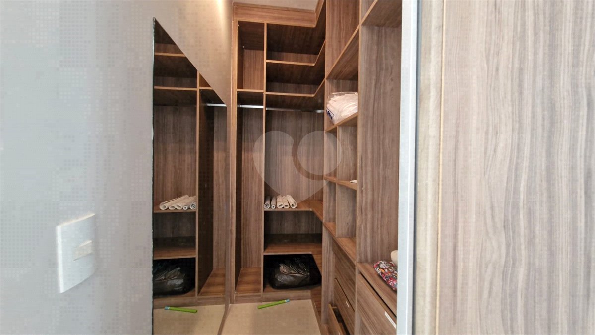 Casa à venda ou para alugar com 5 quartos, sendo 4 suítes, no condomínio Shamballa II, Atibaia - SP