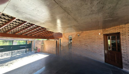 Casa à venda com 4 quartos, sendo 2 suítes,  em Cidade São Francisco, São Paulo, SP
