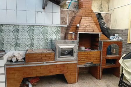 Casa térrea com 2 dormitórios à venda no Reneville, em Mairinque!