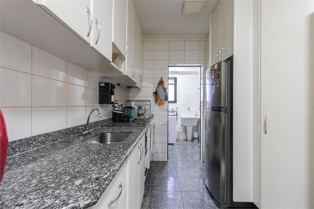 Apartamento à venda com 3 suítes em Vila Regente Feijó, São Paulo, SP