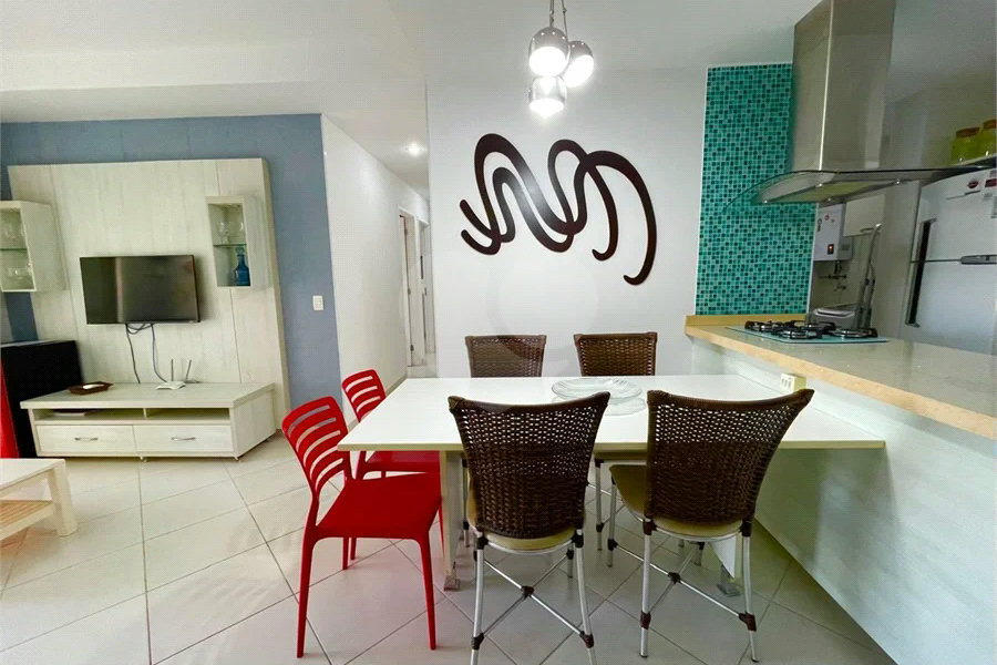 Apartamento à venda com 3 quartos, sendo 1 suíte,  em Riviera de São Lourenço, Bertioga, SP