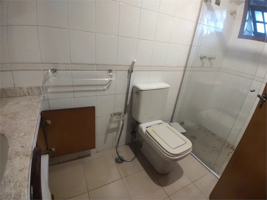 Sobrado à venda com 5 quartos, sendo 3 suítes, em Cidade Monções, São Paulo, SP