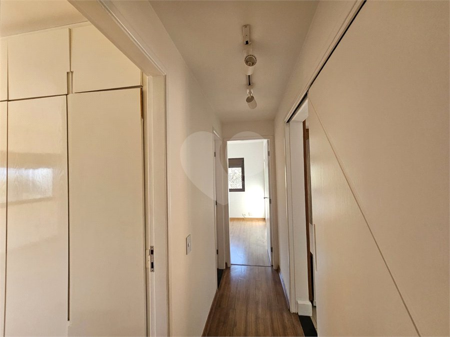 Apartamento para alugar com 3 quartos, sendo 1 suíte, em Alto da Boa Vista, São Paulo, SP