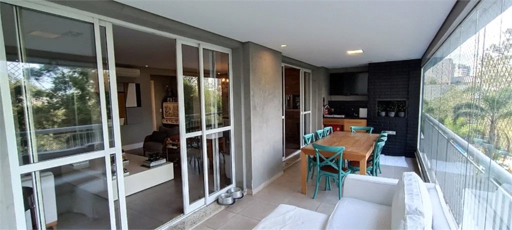 Cobertura à venda com 3 quartos, sendo 4 suítes,  em Vila Andrade, São Paulo, SP
