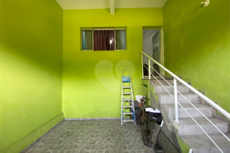 Sobrado à venda com 4 quartos em Jardim Santa Luzia de Poa, Itaquaquecetuba, SP