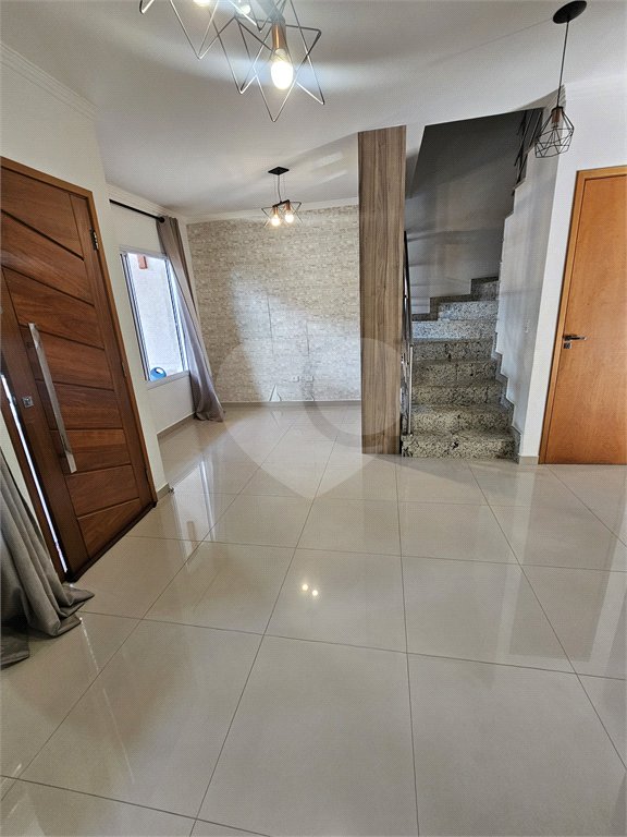 Sobrado à venda com 3 quartos, sendo 1 suíte,  em Vila Nivi, São Paulo, SP