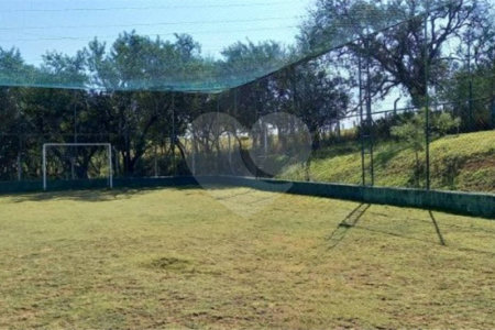 Terreno à venda no condomínio Bosque dos Cambarás, Valinhos - SP
