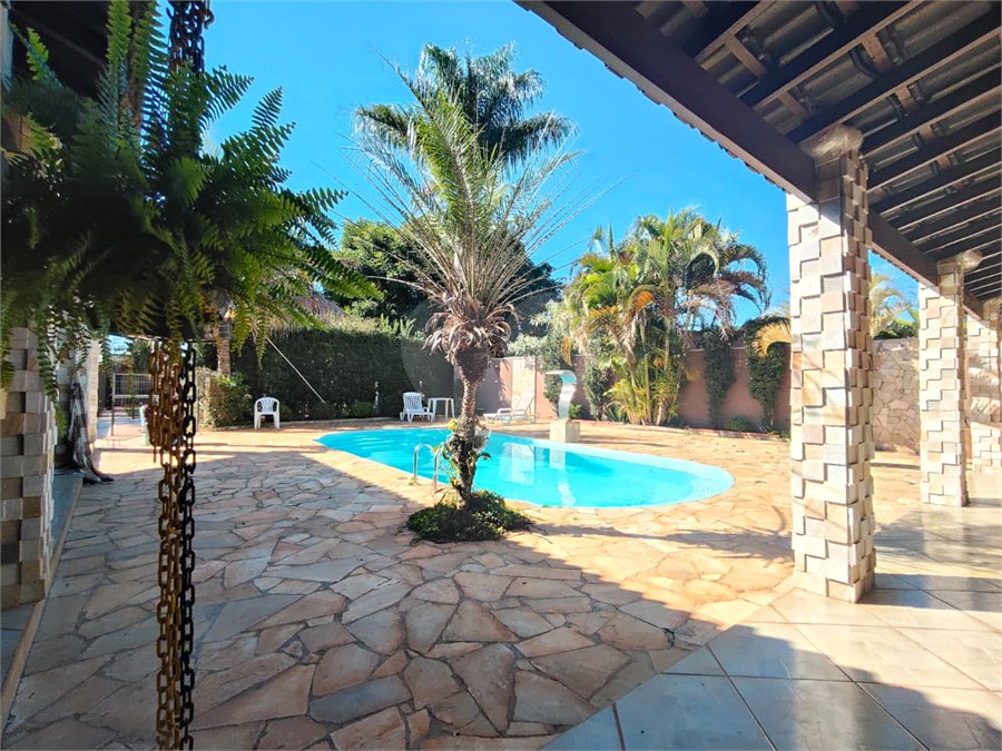 Casa Térrea à venda com 4 quartos, sendo 1 suíte, em Vila Mazzei, Itapetininga, SP