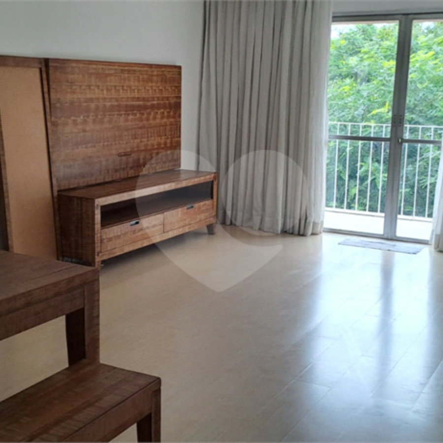 Apartamento à venda com 3 quartos, sendo 1 suíte, em Vila Paulicéia, São Paulo, SP