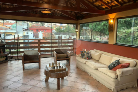 Sobrado à venda com 3 quartos, sendo 1 suíte, em Jardim Marajoara, São Paulo, SP