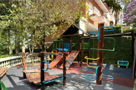Casa à venda com 4 quartos, sendo 3 suítes, no condomínio Vila das Flores, São Paulo - SP