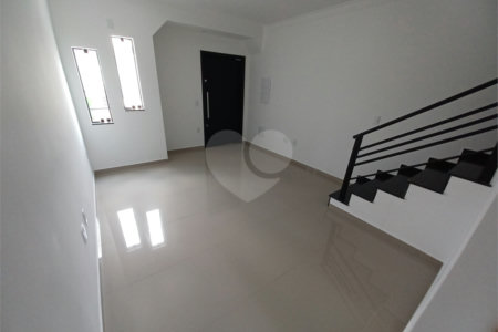 Sobrado à venda com 2 quartos, sendo 1 suíte, em Jardim Patente Novo, São Paulo, SP
