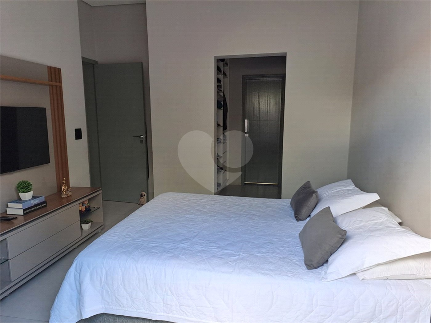 Casa à venda com 3 quartos, sendo 1 suíte, em Village Moutonnée, Salto, SP