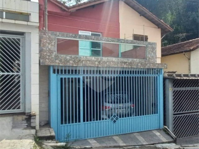 Sobrado à venda com 3 quartos, sendo 1 suíte,  em Tremembé, São Paulo, SP