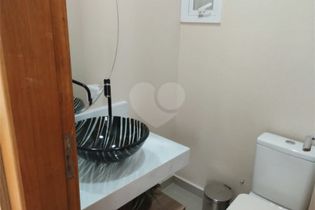 Casa à venda com 4 suítes no condomínio Altos da Serra Vi, São José dos Campos - SP