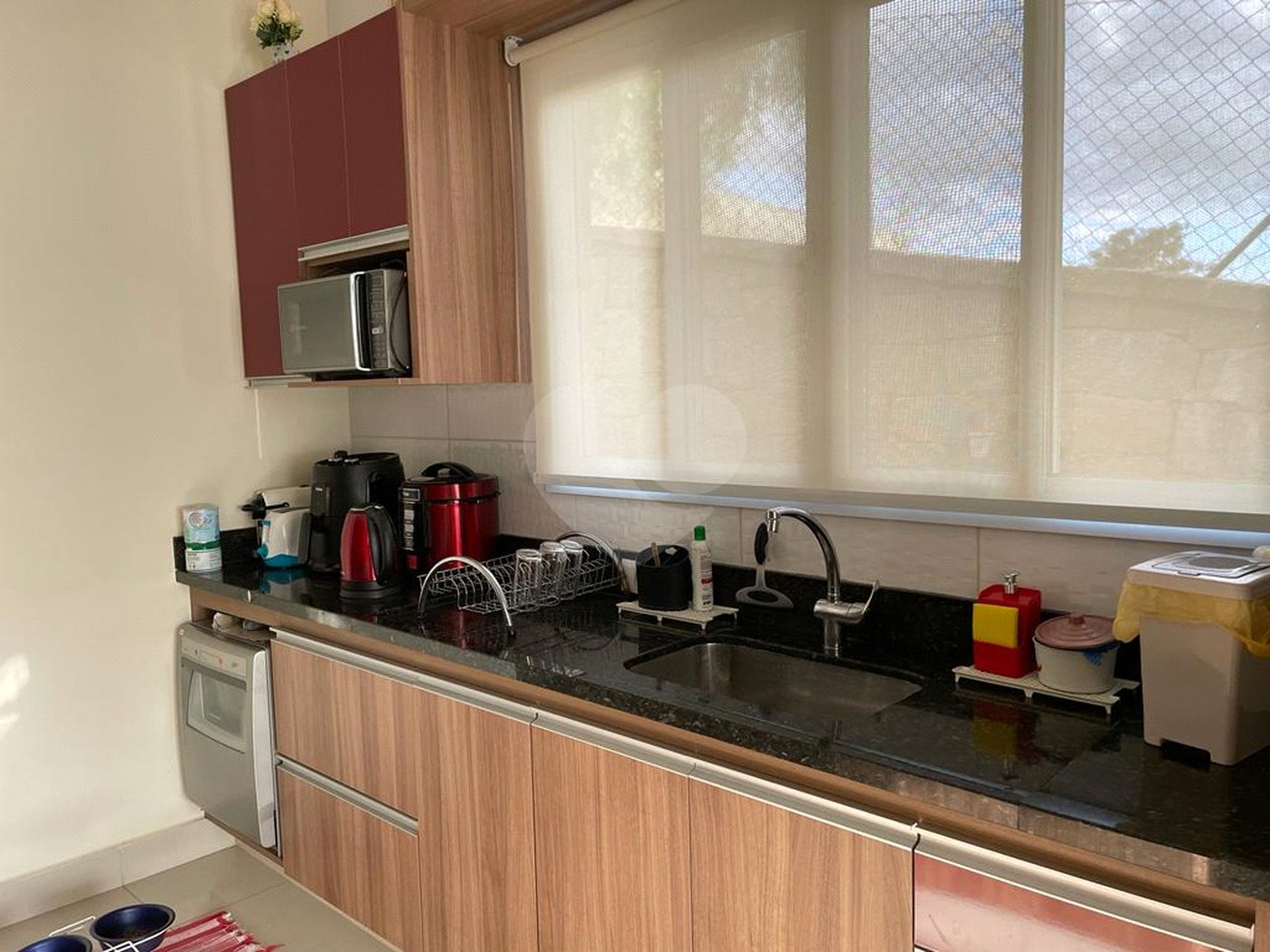 Casa à venda com 3 quartos, sendo 1 suíte, no condomínio Vila Hipica Ii, Vinhedo - SP