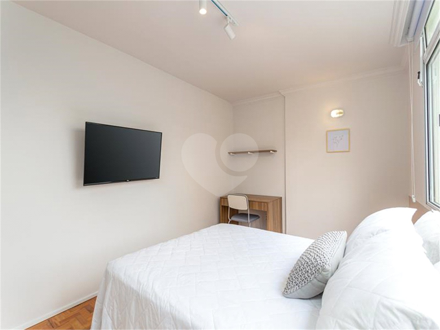 Apartamento à venda com 4 quartos, sendo 2 suítes, em Pinheiros, São Paulo, SP