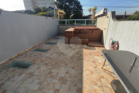 Sobrado à venda com 3 quartos, sendo 1 suíte, em Vila Ema, São Paulo, SP