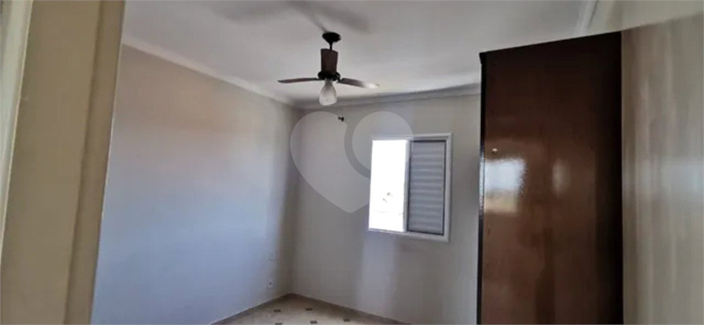 Apartamento à venda com 2 quartos em Vila São José, Taubaté, SP