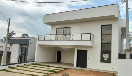 Casa à venda com 3 suítes no condomínio Central Parque, Salto - SP