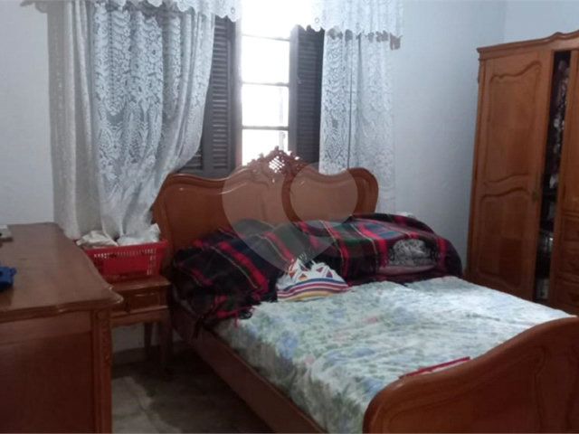 Casa Térrea à venda com 4 quartos em Vila Medeiros, São Paulo, SP