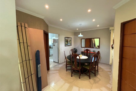 Casa à venda com 4 quartos, sendo 2 suítes, em Jardim Paulista, Sorocaba, SP