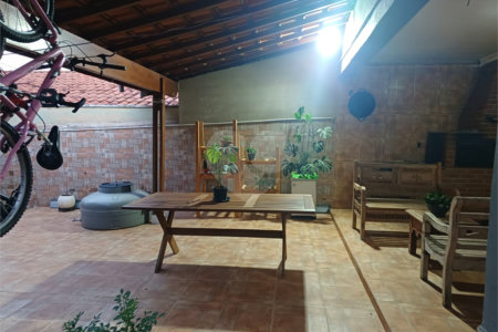 Sobrado à venda com 3 quartos, sendo 1 suíte, em Jardim Regina, Indaiatuba, SP