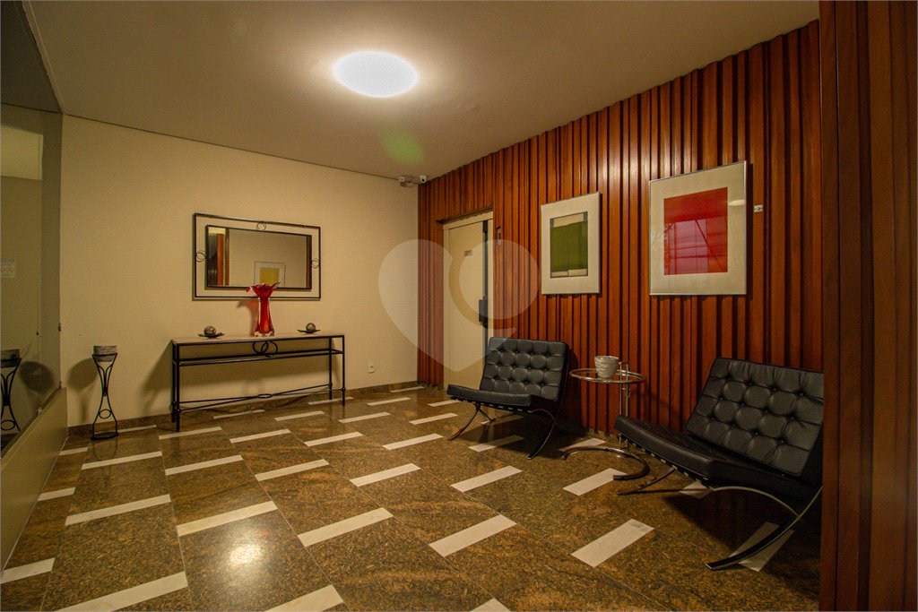 Apartamento à venda com 3 quartos, sendo 1 suíte, em Campo Belo, São Paulo, SP