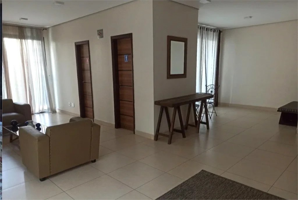 Apartamento à venda com 3 quartos, sendo 1 suíte, em Vila Hamburguesa, São Paulo, SP