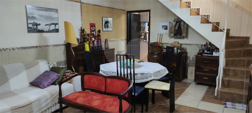 Sobrado à venda com 4 quartos, sendo 2 suítes, em Rio Pequeno, São Paulo, SP