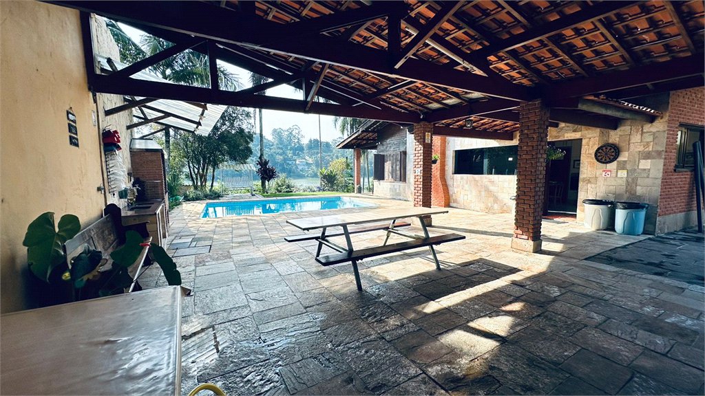 Casa à venda com 8 quartos, sendo 4 suítes, em Eldorado, Diadema, SP