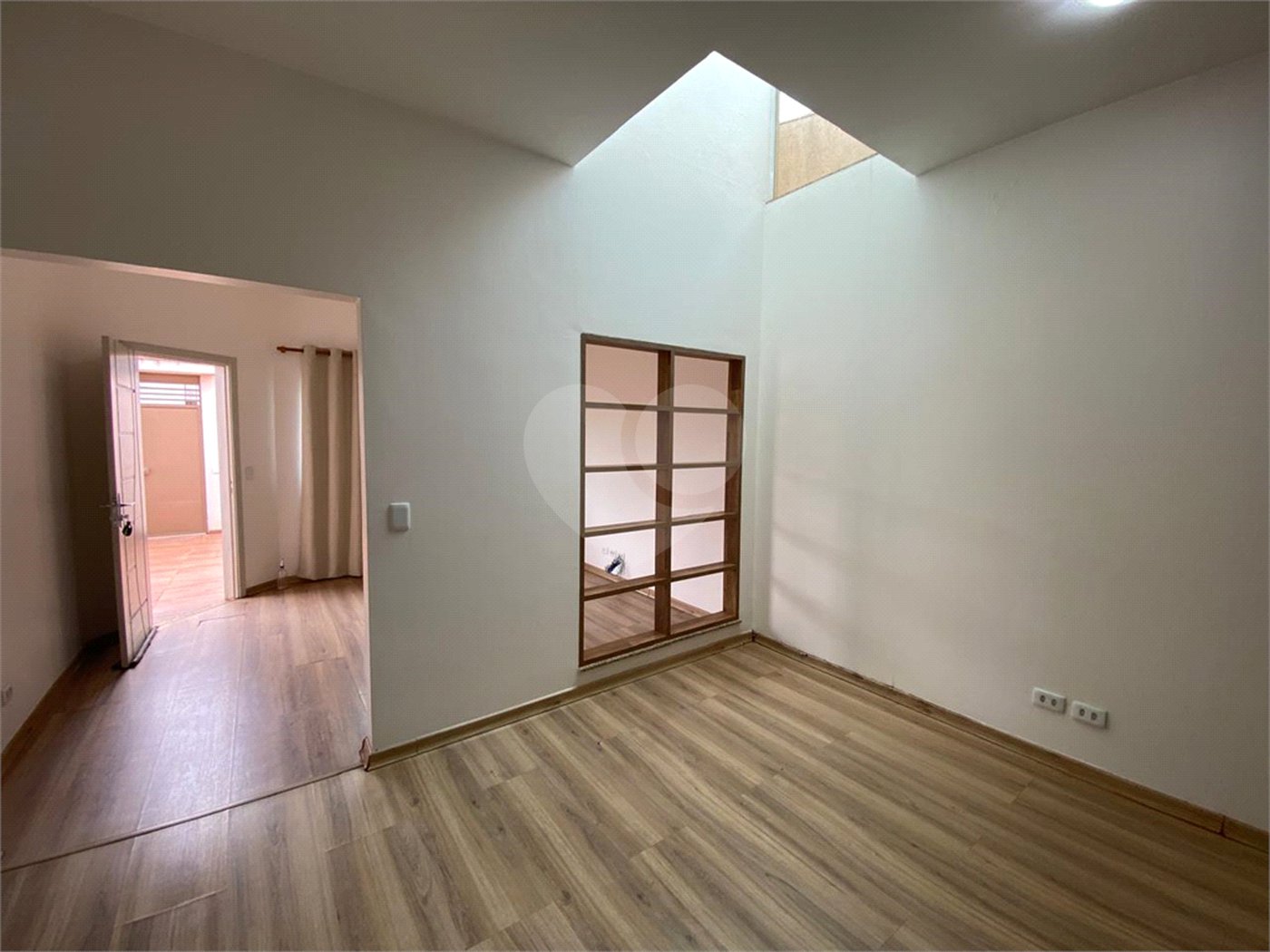Casa à venda com 3 quartos, sendo 1 suíte,  em Jardim Jamaica, Ponta Porã, MS