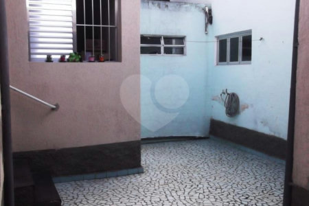 Casa Térrea à venda com 3 quartos em Vila Brasilina, São Paulo, SP