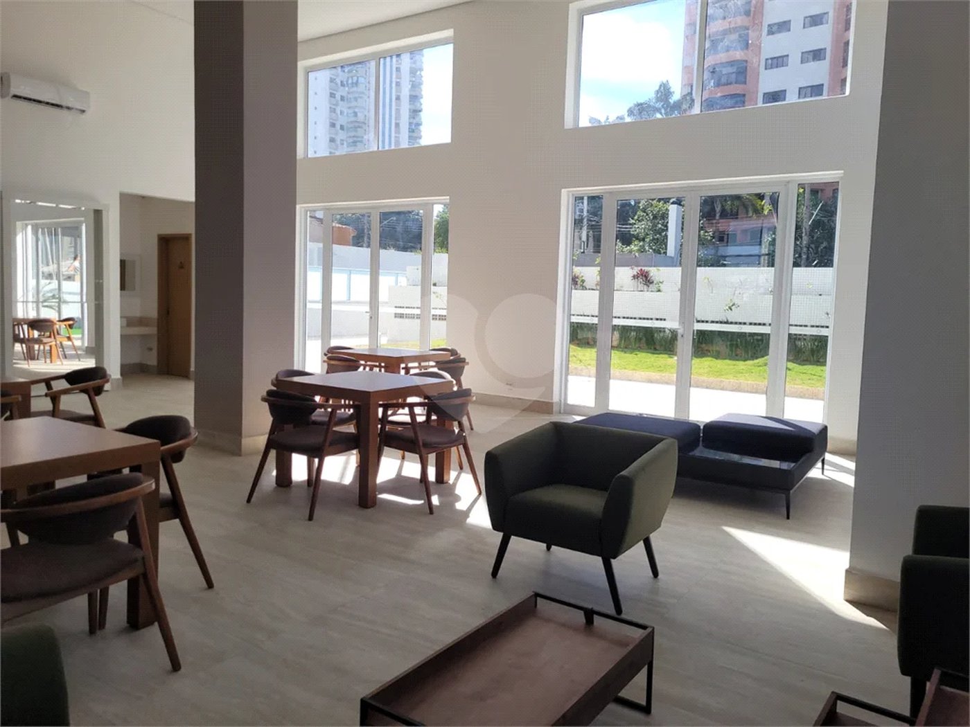 Apartamento à venda ou para alugar com 2 suítes em Tatuapé, São Paulo, SP