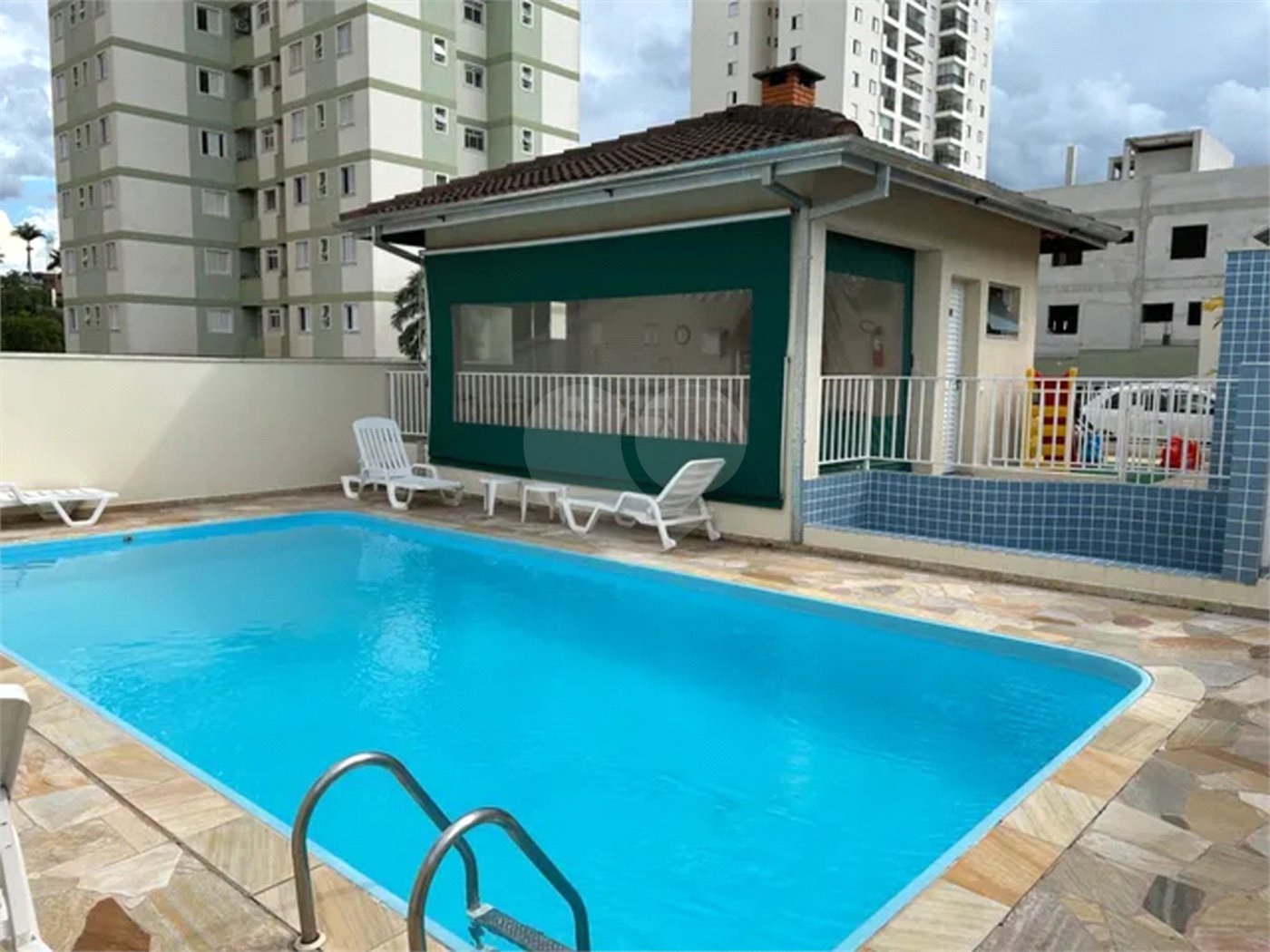 Apartamento à venda com 2 quartos, sendo 1 suíte, em Urbanova V, São José dos Campos, SP
