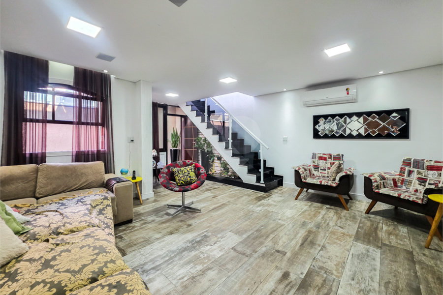 Casa à venda com 4 quartos, sendo 1 suíte, em Sapopemba, São Paulo, SP