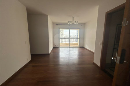 Apartamento para alugar com 3 quartos, sendo 1 suíte, em Pinheiros, São Paulo, SP