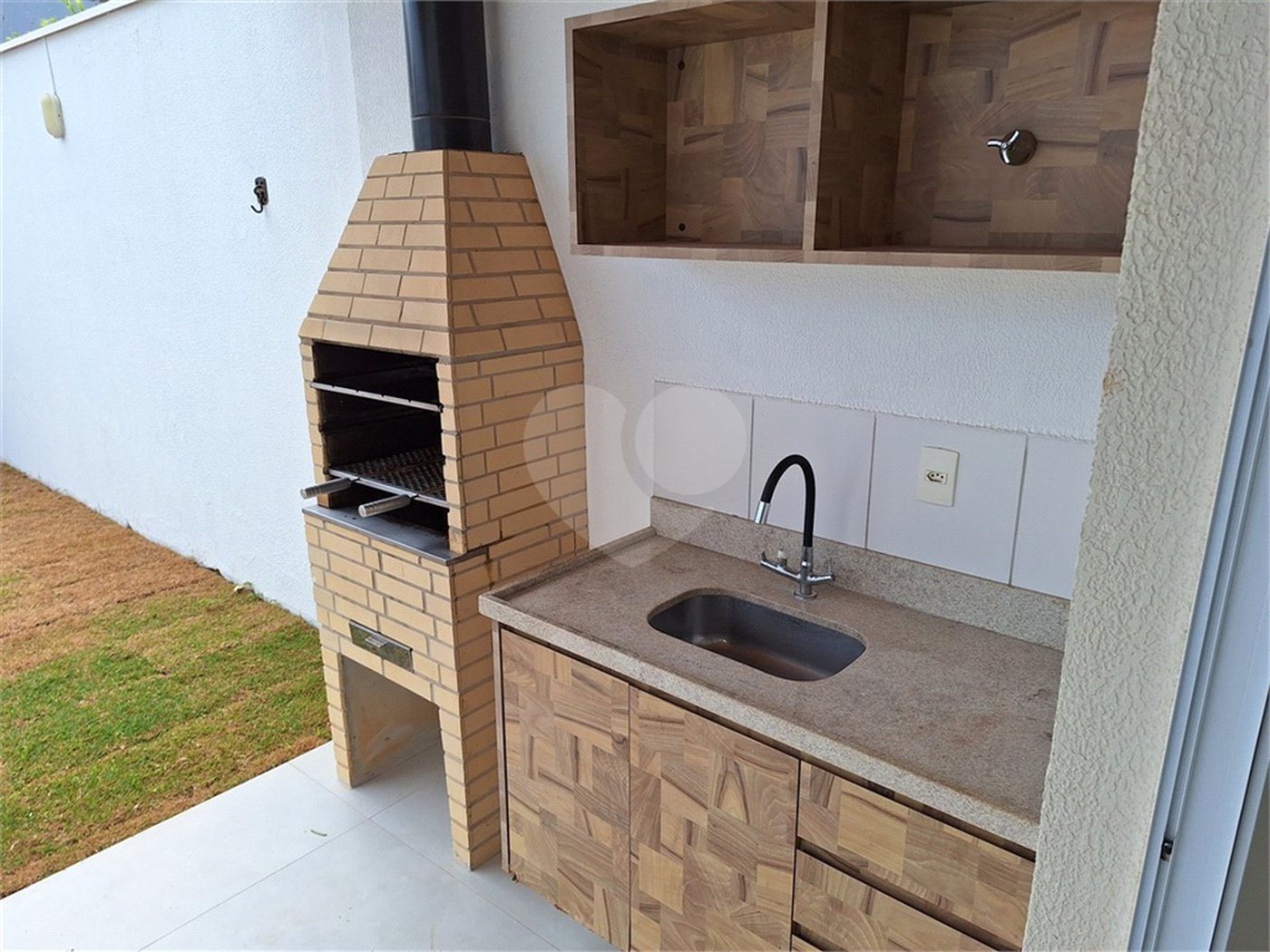 Casa à venda com 3 quartos, sendo 1 suíte, no condomínio Villagio Montalcino, Vinhedo - SP