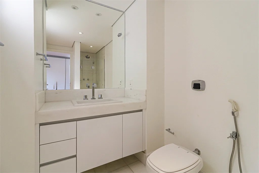 Apartamento à venda com 3 suítes em Cidade Monções, São Paulo, SP