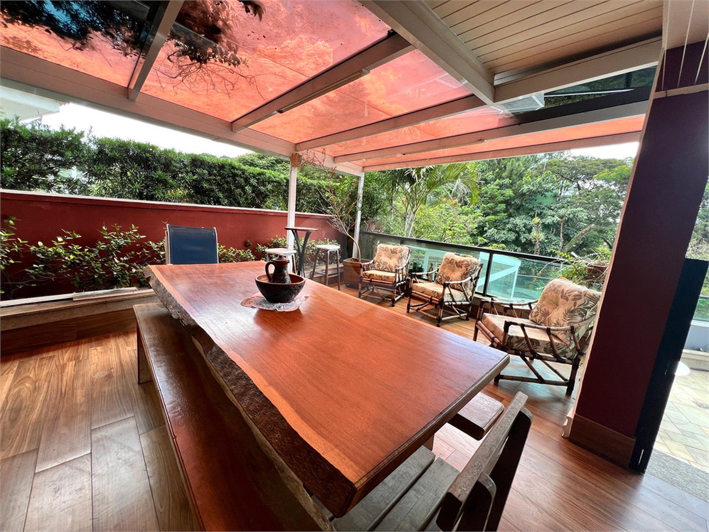 Casa à venda com 3 suítes no condomínio Quinta de Santo Antônio, São Paulo - SP